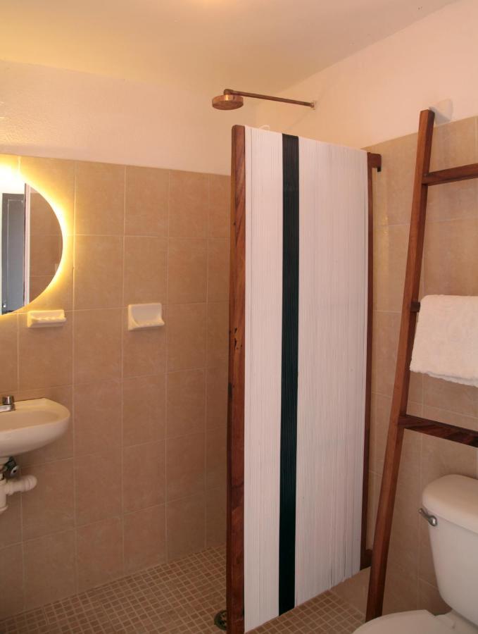 Hotel San Martin La Punta Пуэрто-Эскондидо Экстерьер фото